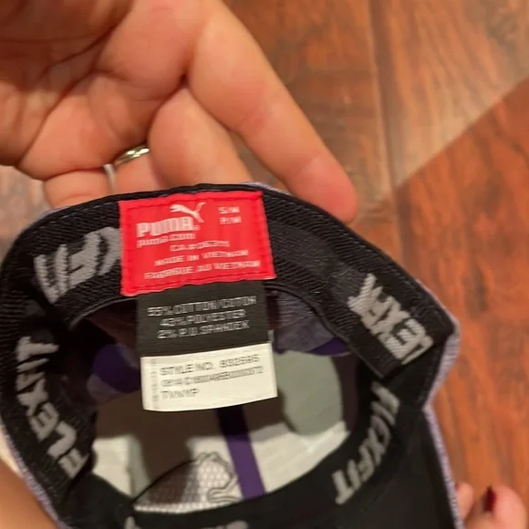 Purple puma hat - Picture 3 of 4